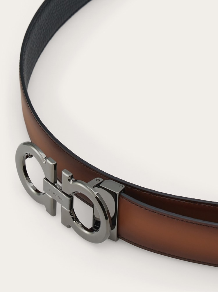 Belt box with buckles Gallery image 7