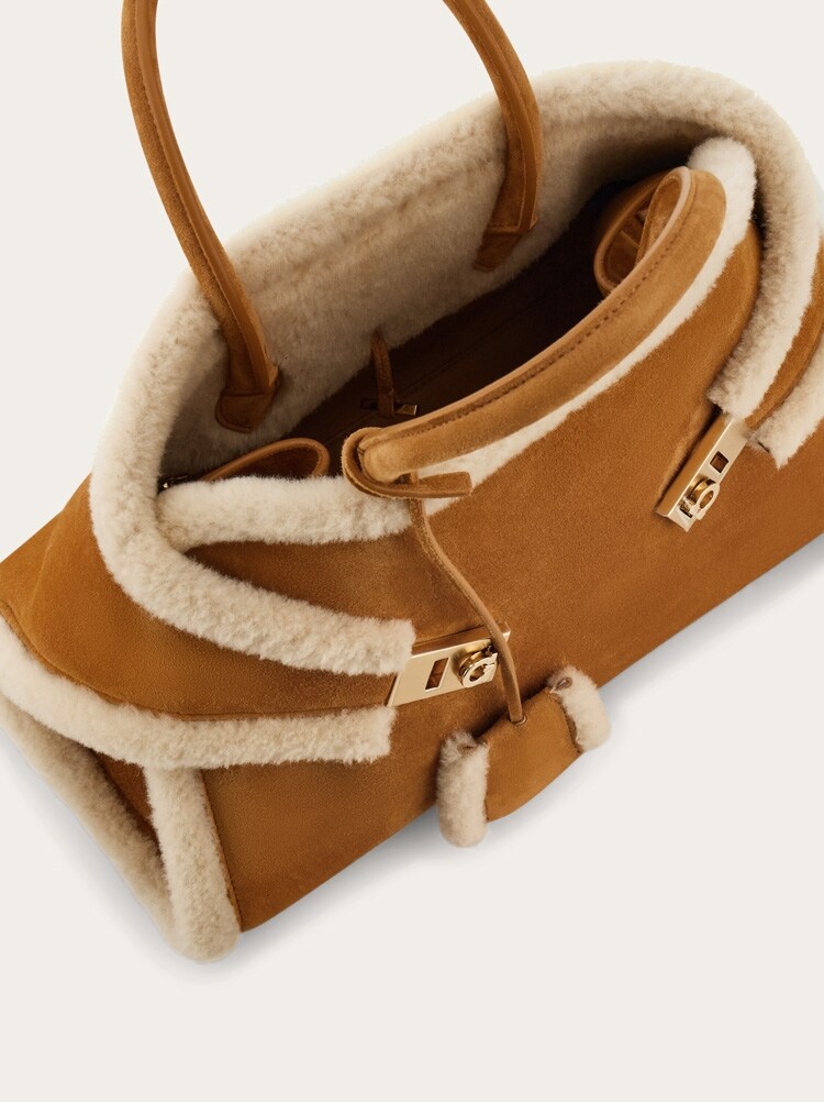 Hug handbag (S) Gallery image 6