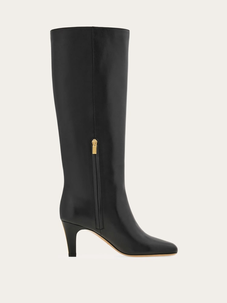 Knee high boot with low heel Gallery image 5