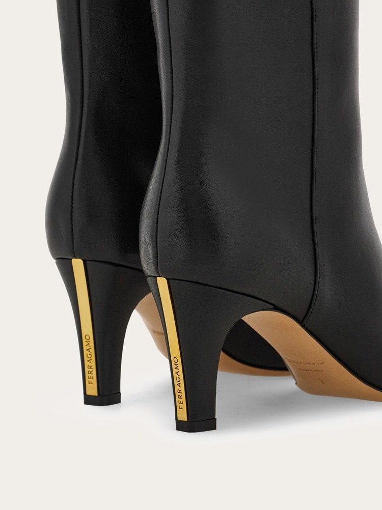 Knee high boot with low heel Gallery image 6