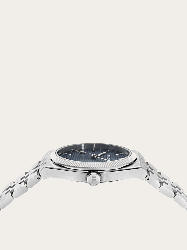 Vega New watch Gallery image 3
