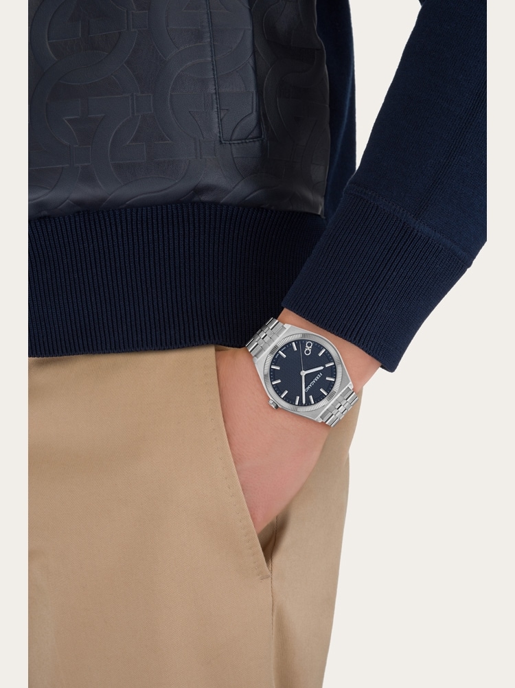 Vega New watch Gallery image 4