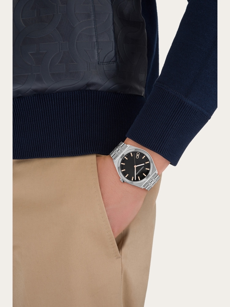 Vega New watch Gallery image 4