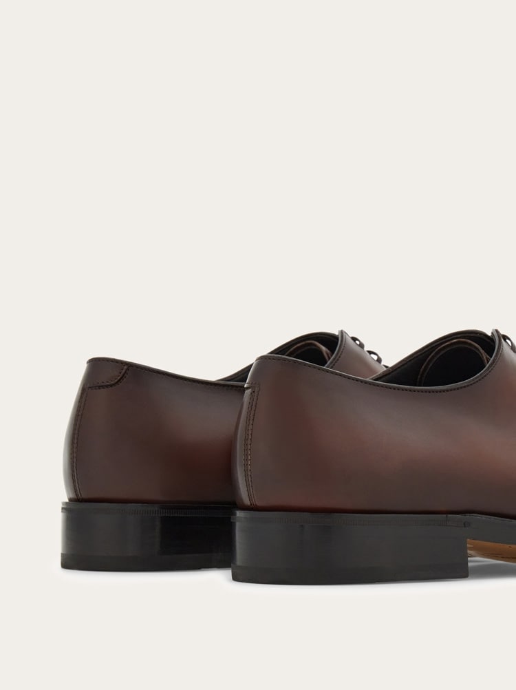 Oxford shoe with stitching detail Gallery image 4