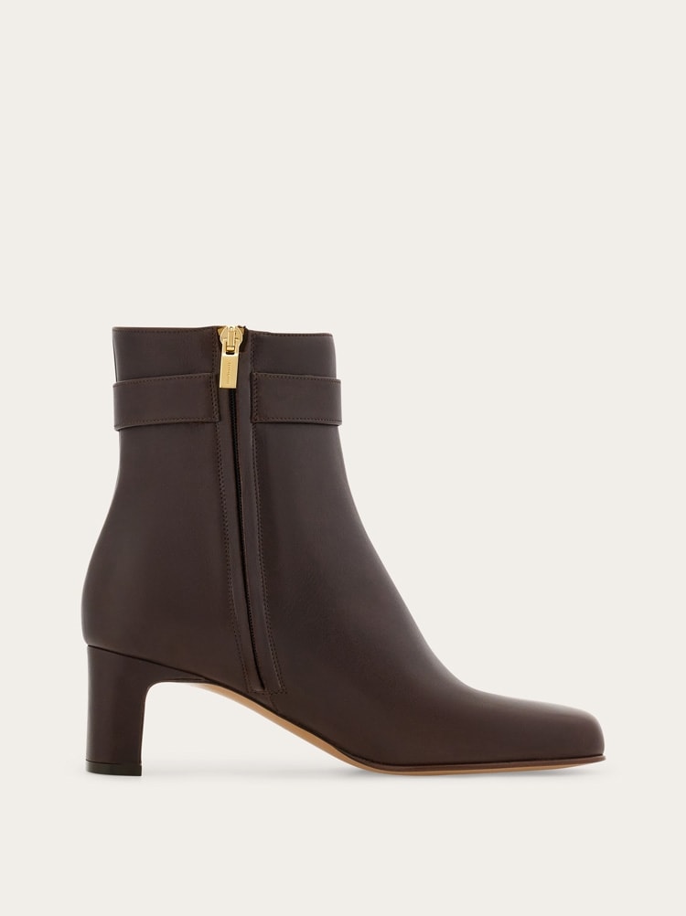 Hug buckle ankle boot Gallery image 5
