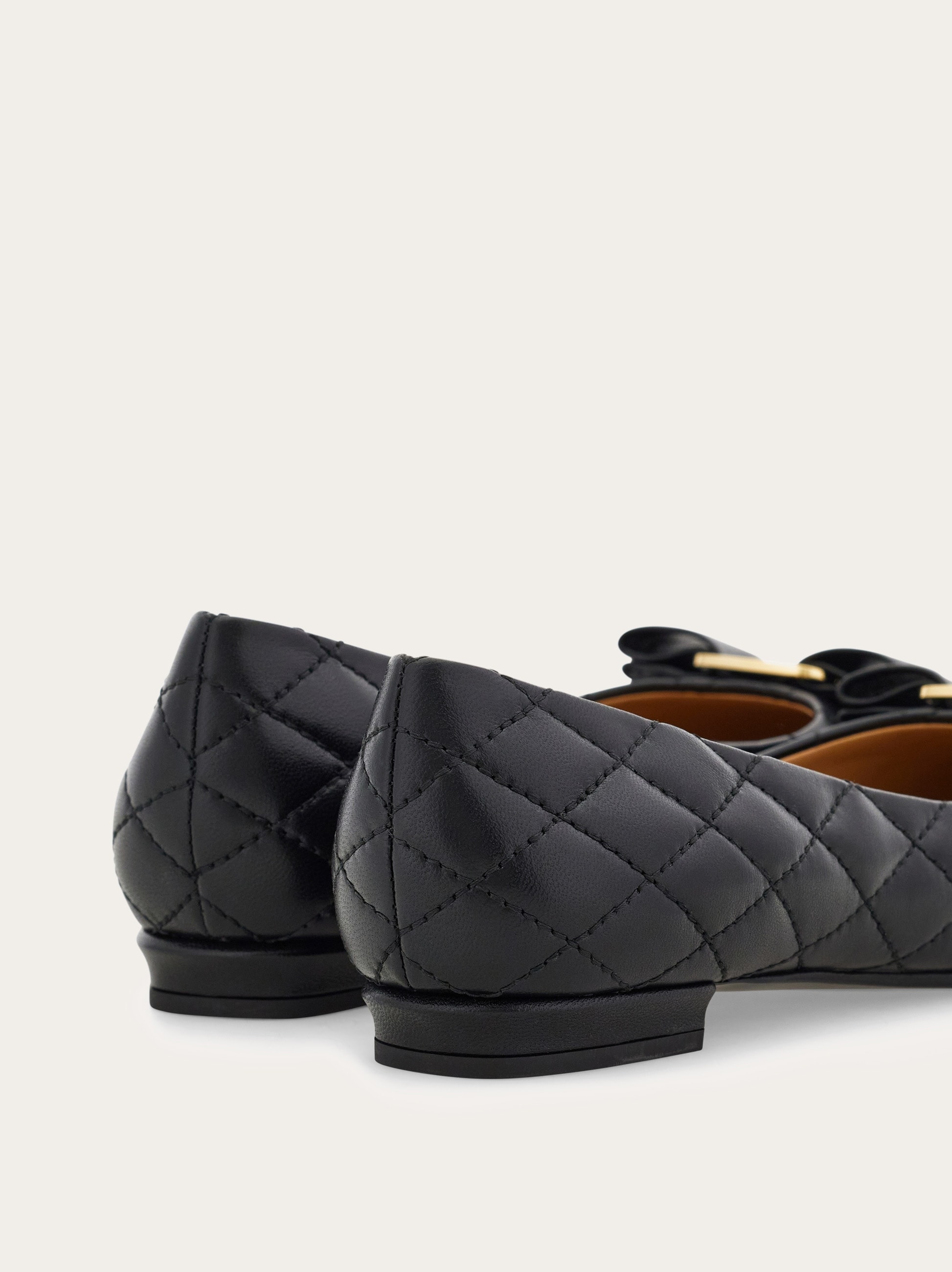 Salvatore Ferragamo ベロア　ヴァリナ ヴァリナ - ウィメンズ | Ferragamo