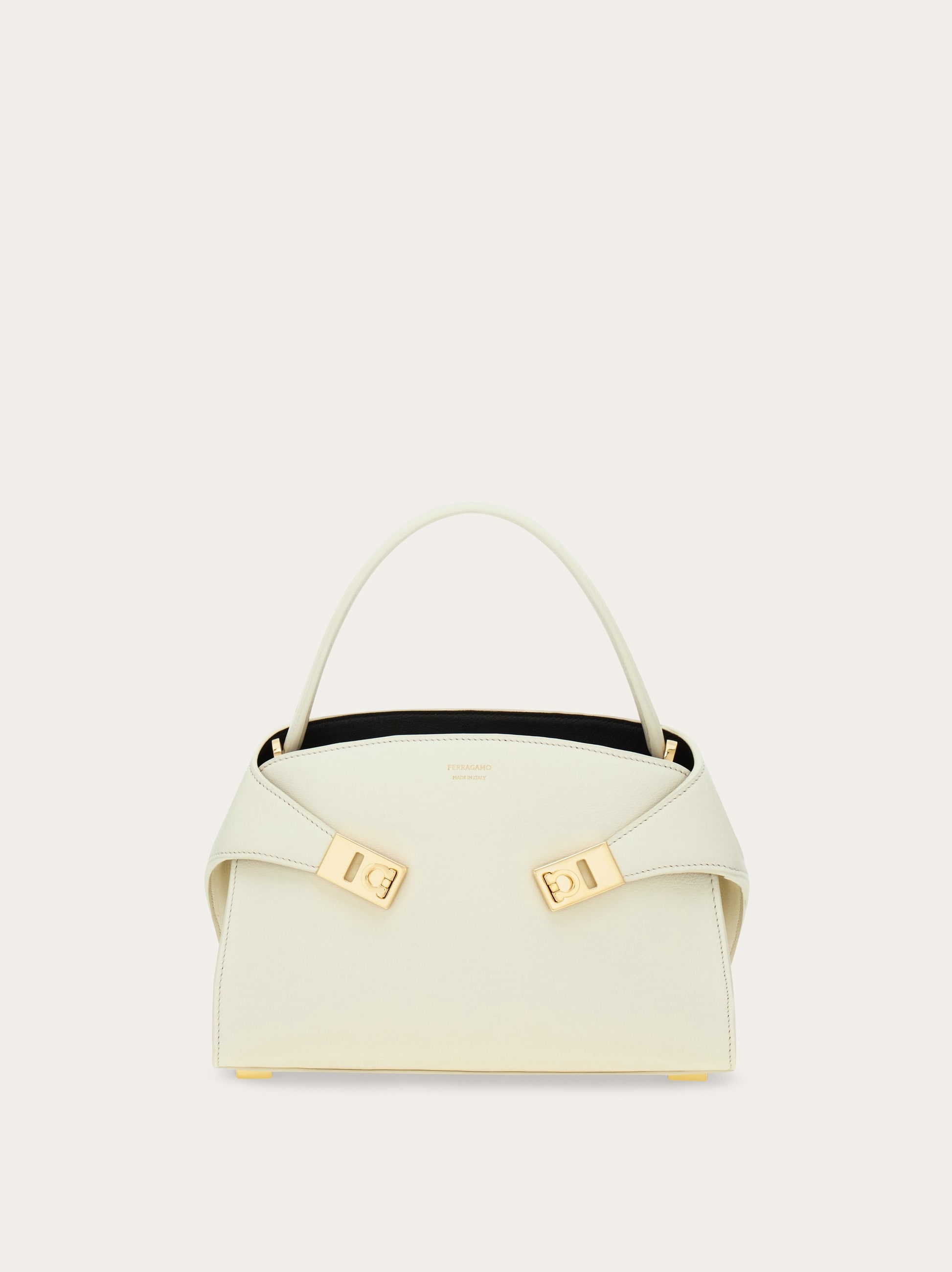 Hug ソフト バイカラーハンドバッグ(XS) - ウィメンズ | Ferragamo