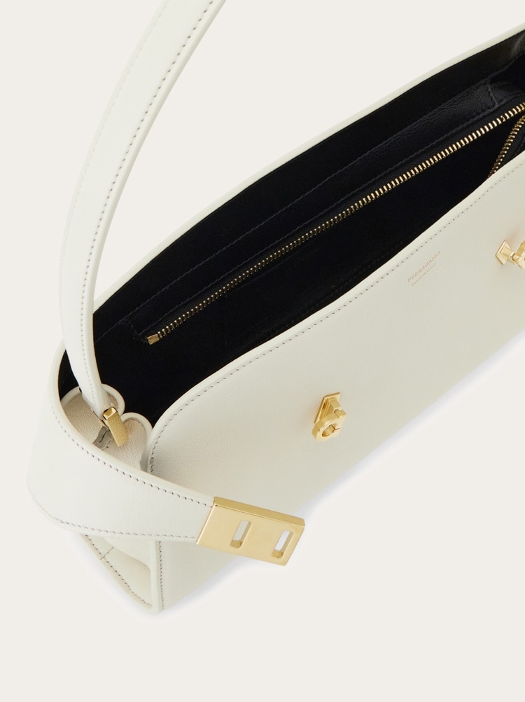 Hug East-West shoulder bag Gallery image 6