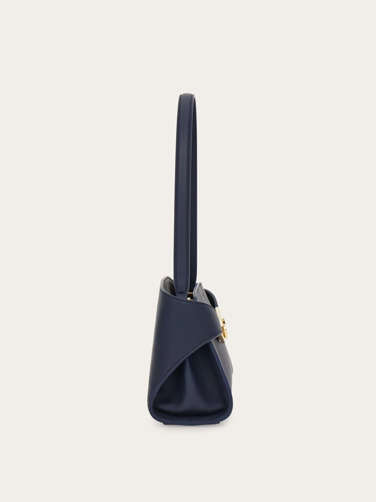Hug East-West shoulder bag Gallery image 4