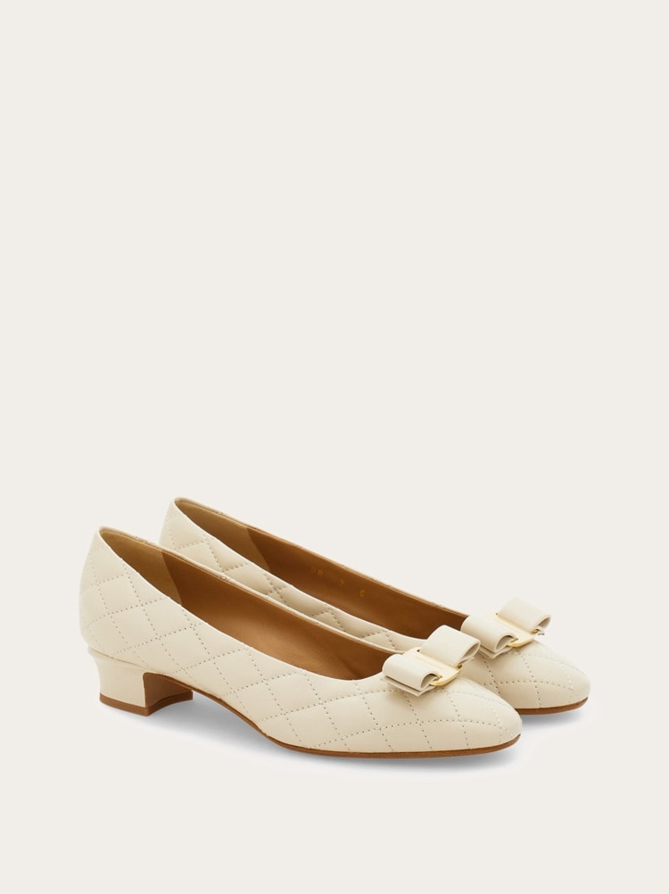 Quilted Vara bow pump Gallery image 2