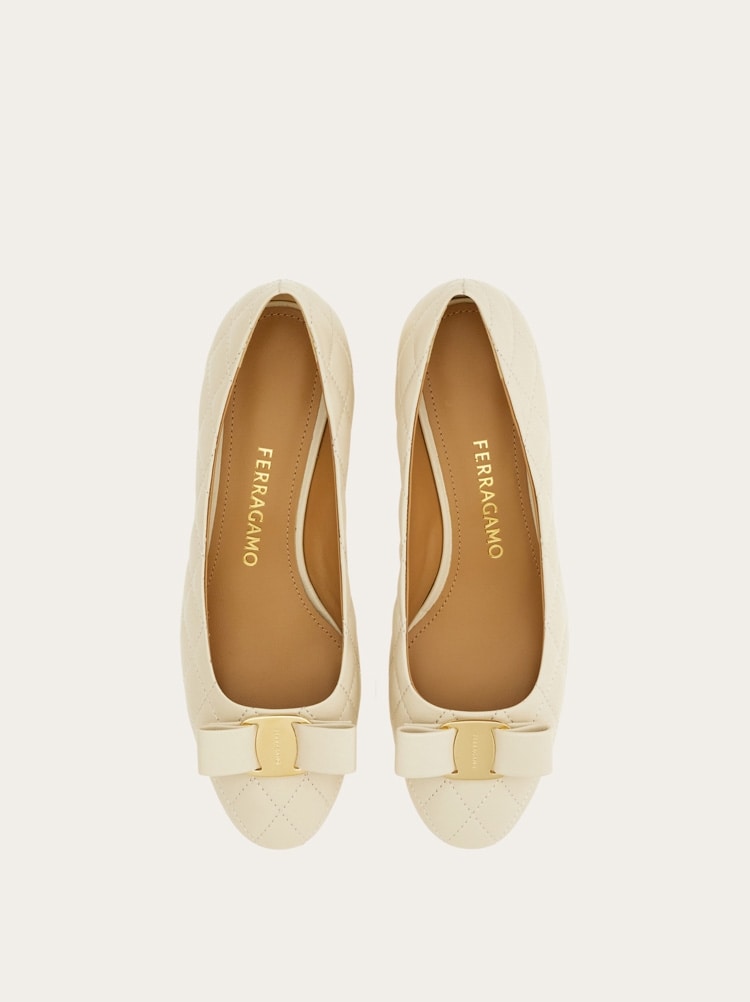 Quilted Vara bow pump Gallery image 3
