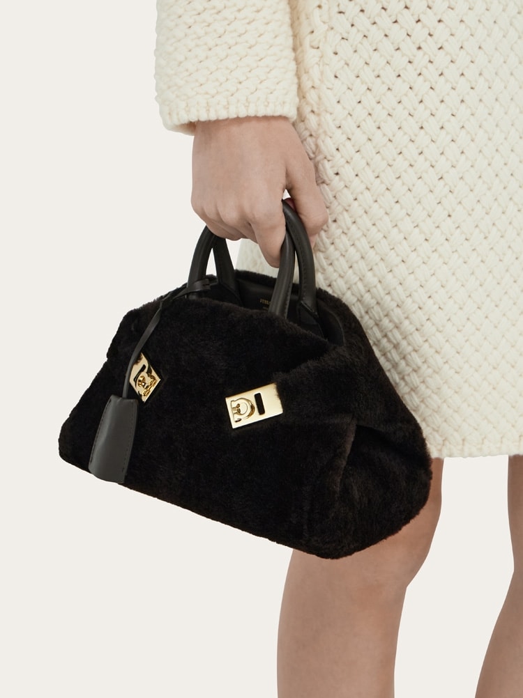 Hug handbag (XS) Gallery image 3