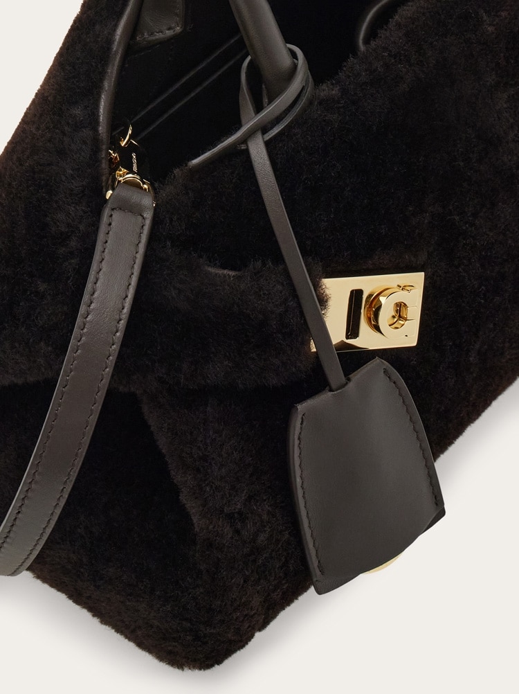Hug handbag (XS) Gallery image 8