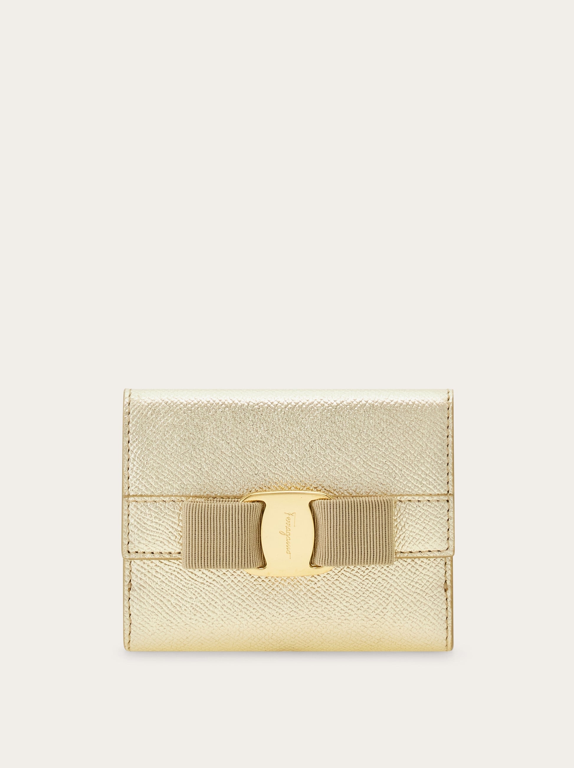 日本限定商品】ヴァラ リボン 二つ折り財布 - ウィメンズ | Ferragamo
