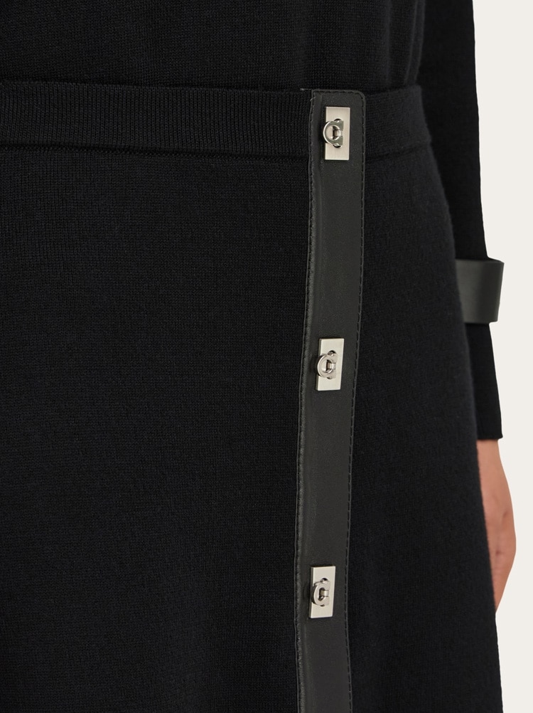 Jupe en tricot avec inserts en cuir Gallery image 5