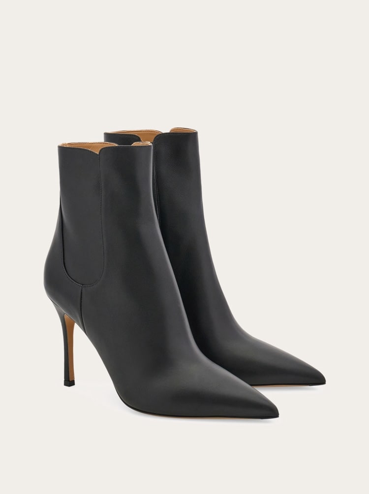 Pointed ankle boot Gallery image 2