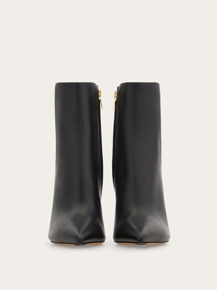 Pointed ankle boot Gallery image 3