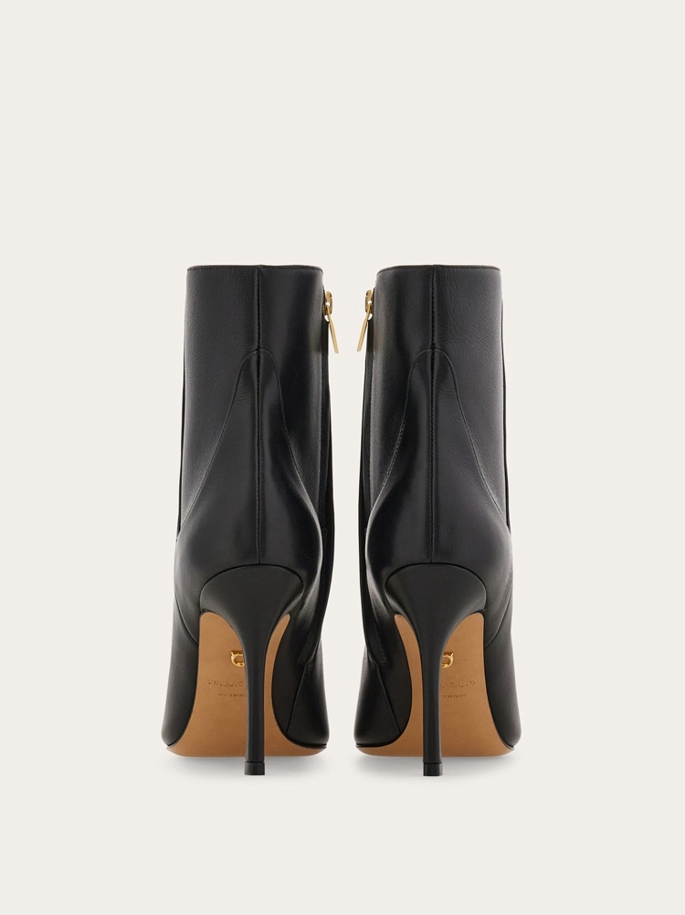 Pointed ankle boot Gallery image 4