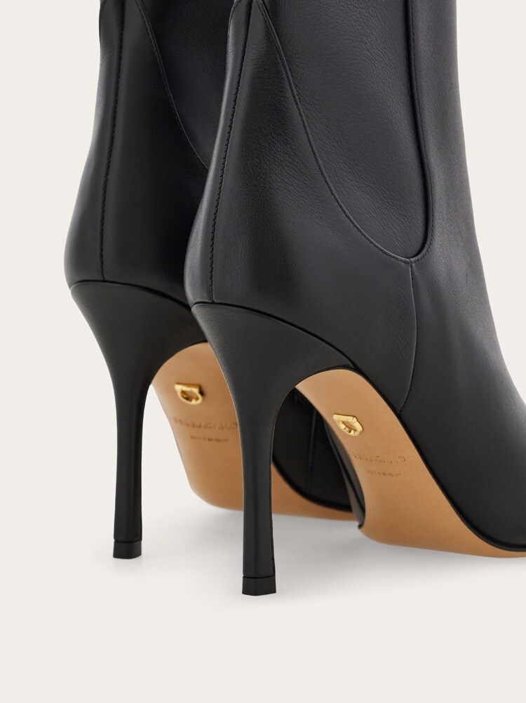 Pointed ankle boot Gallery image 6