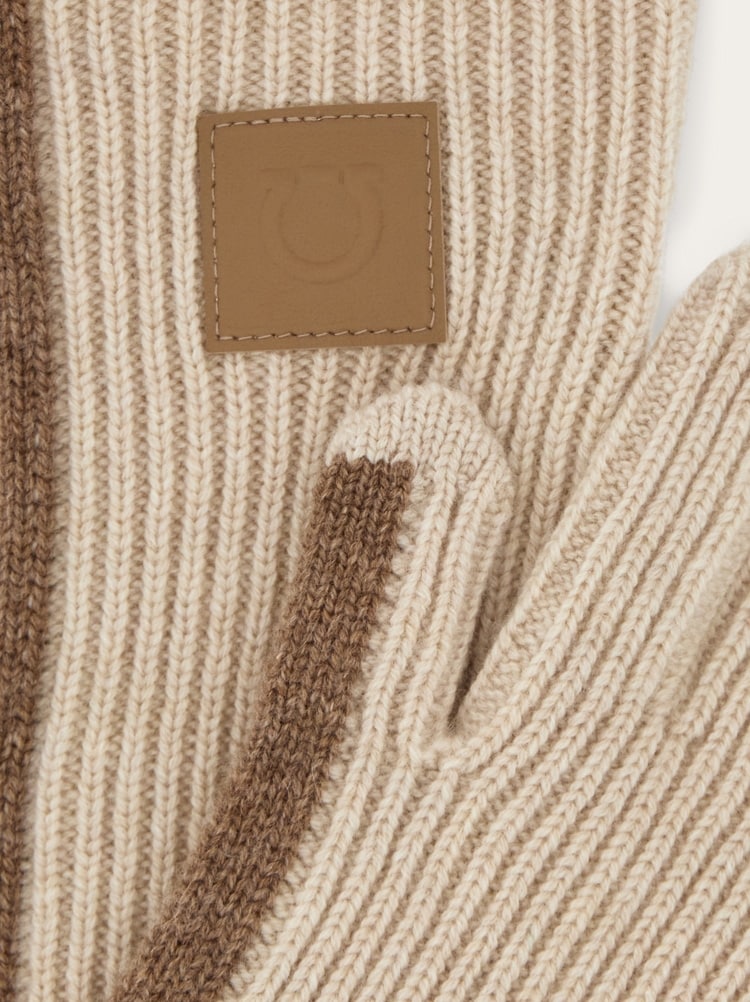 Knit gloves Gallery image 2