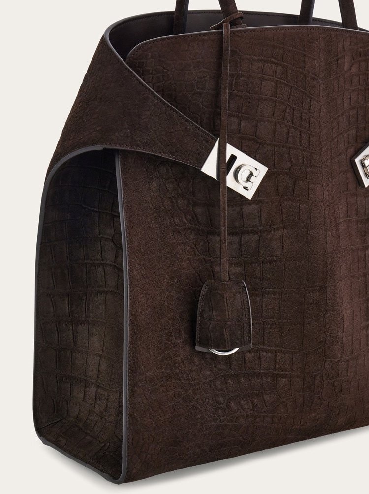 Hug tote bag Gallery image 8