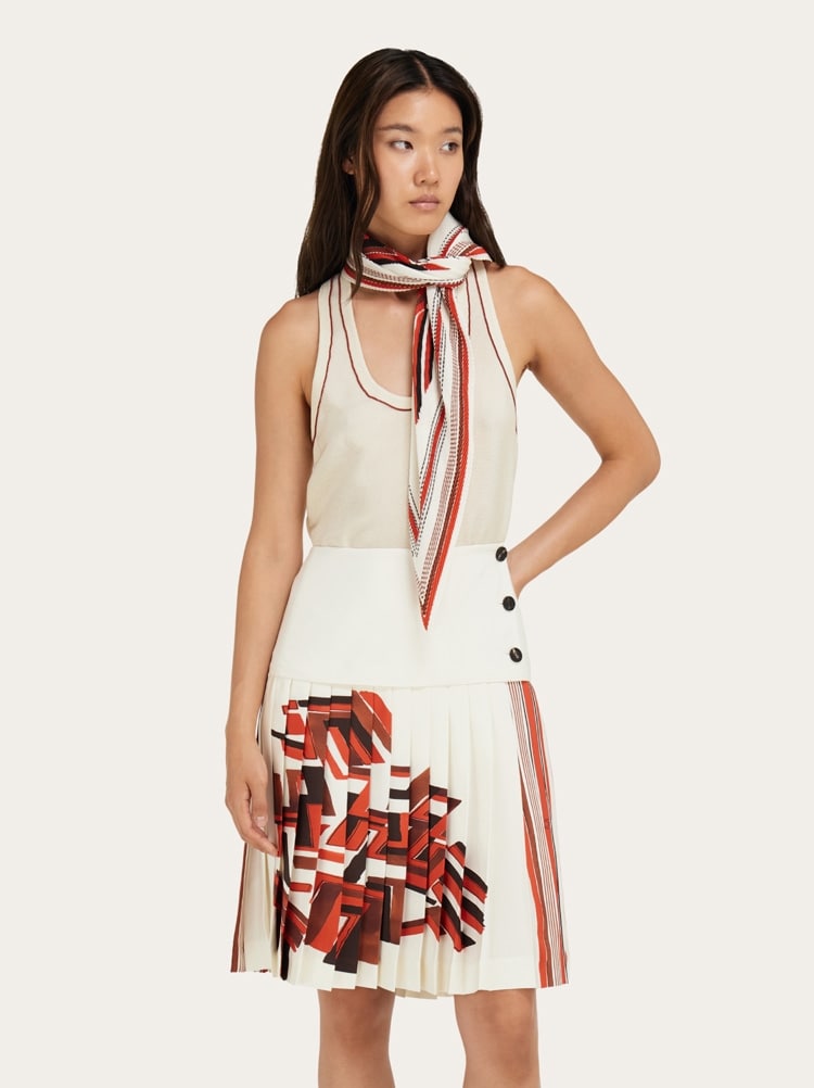 Foulard en losange imprimé Lunar New Year Gallery image 3