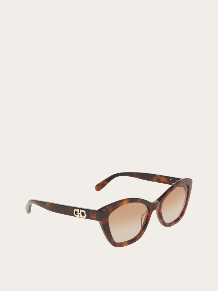 Butterfly frame sunglasses Gallery image 2