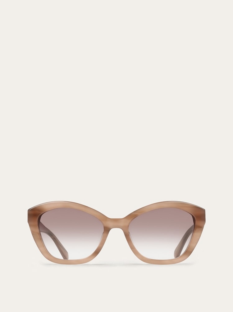 Butterfly frame sunglasses Gallery image 1