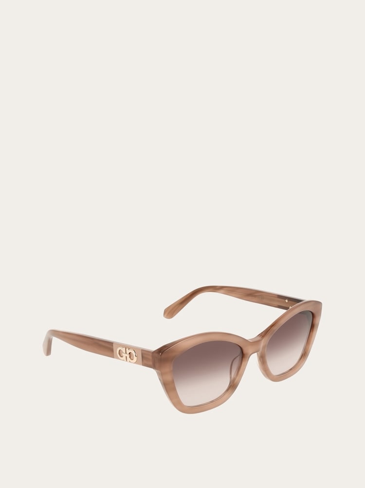 Butterfly frame sunglasses Gallery image 2