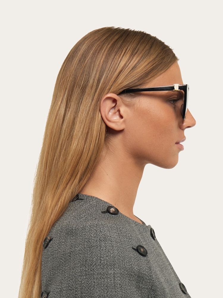 Square frame sunglasses Gallery image 5