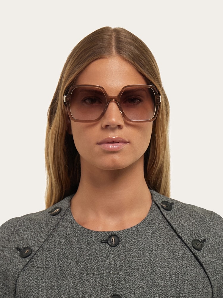 Square frame sunglasses Gallery image 3