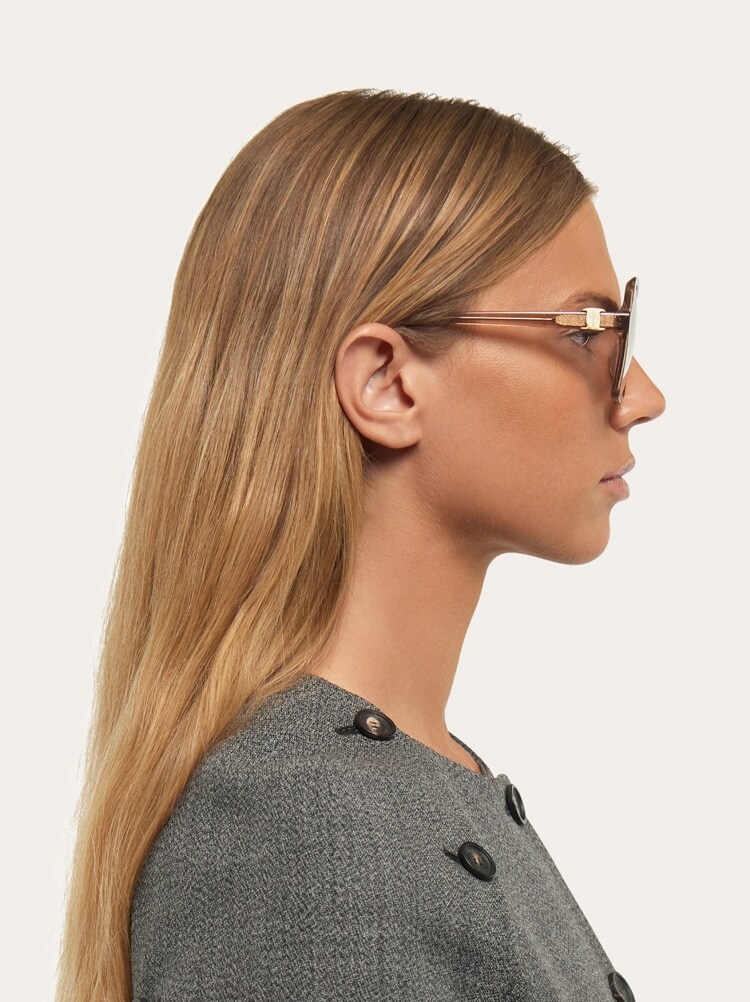 Square frame sunglasses Gallery image 5
