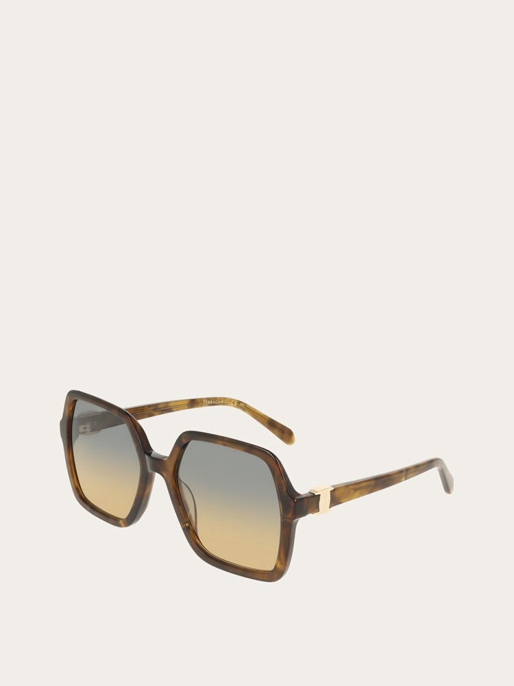 Square frame sunglasses Gallery image 4