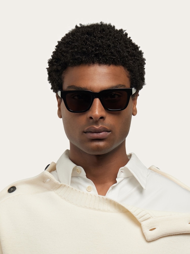 Square frame sunglasses Gallery image 5
