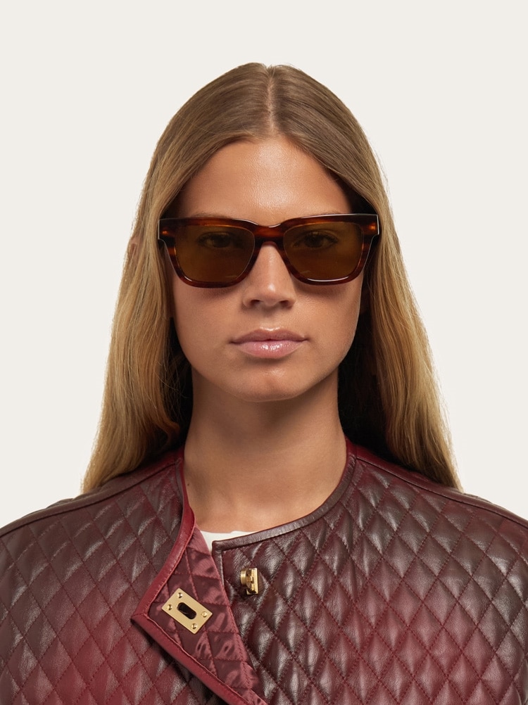 Square frame sunglasses Gallery image 3