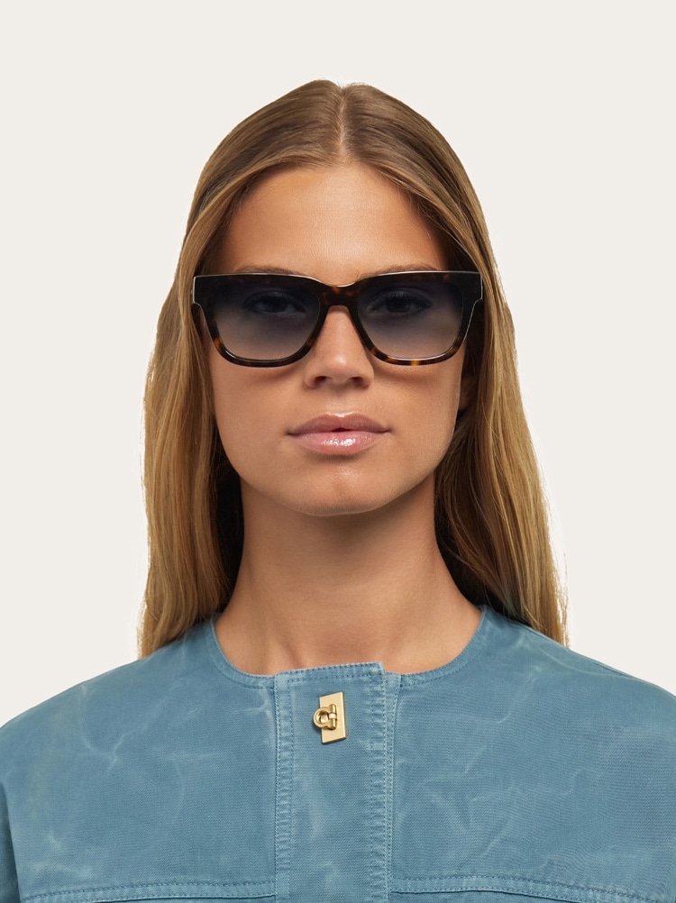 Square frame sunglasses Gallery image 5